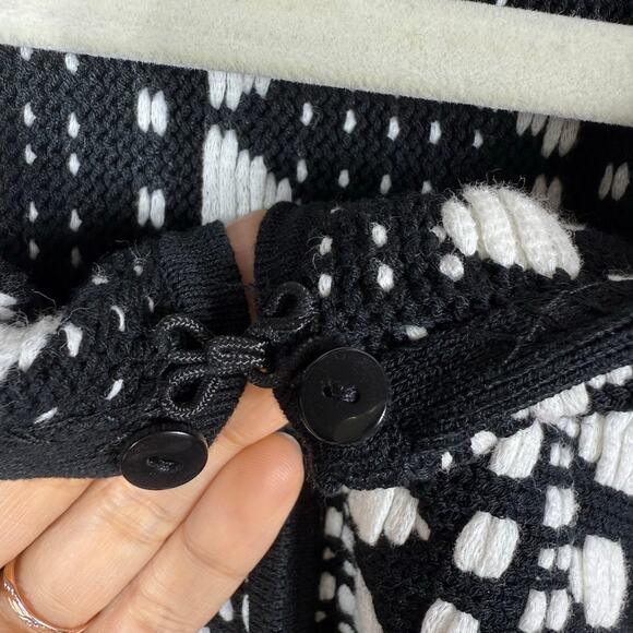 Chicos Knit Sweater Cardigan Size 0 Small Black White 3/4 Sleeves Career‎ Office - Picture 10 of 10